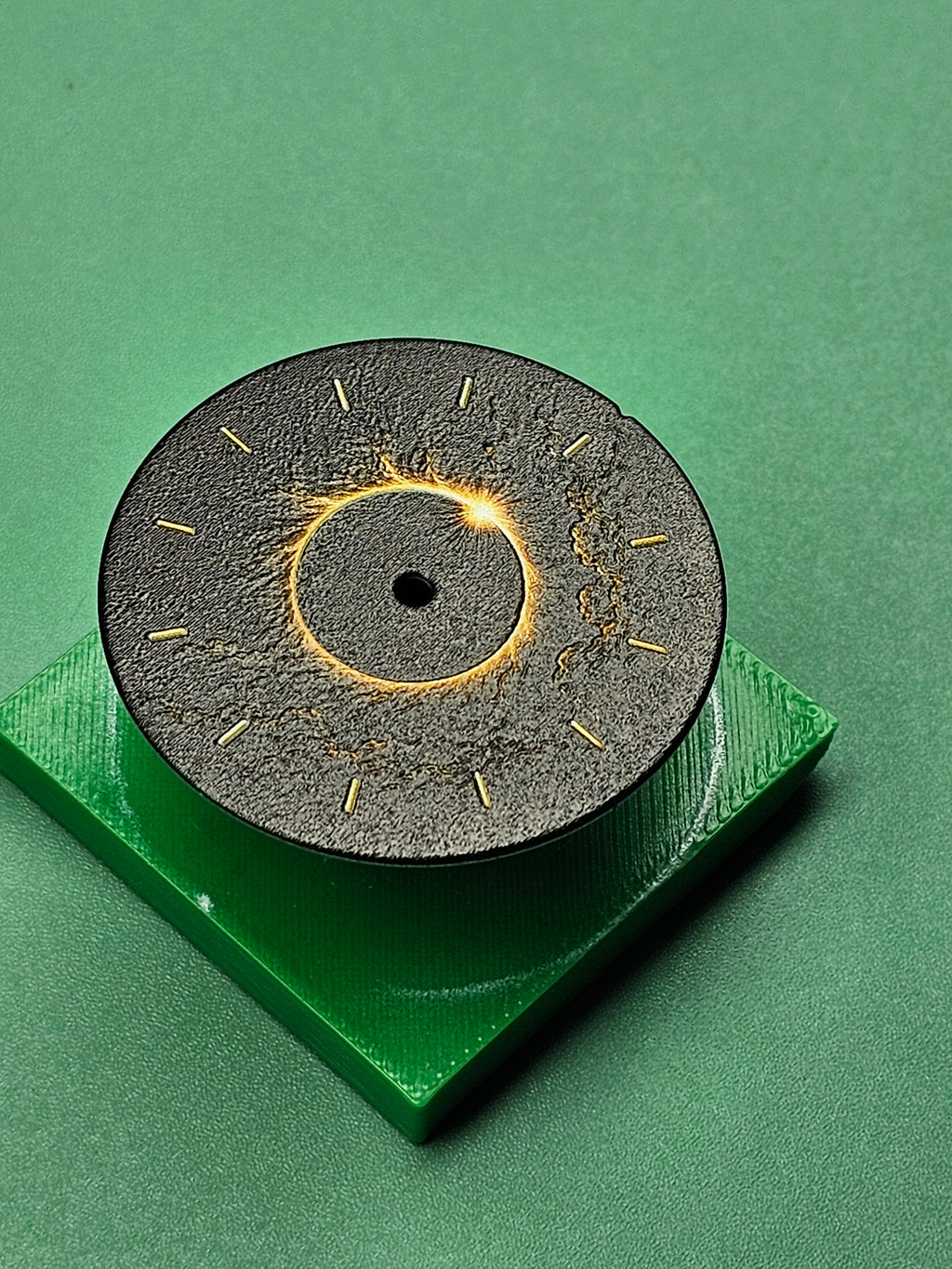 Solar Eclipse NH Dial