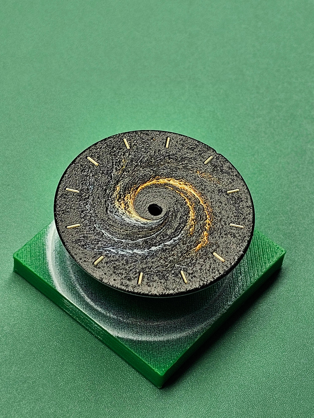 Black Hole NH Dial
