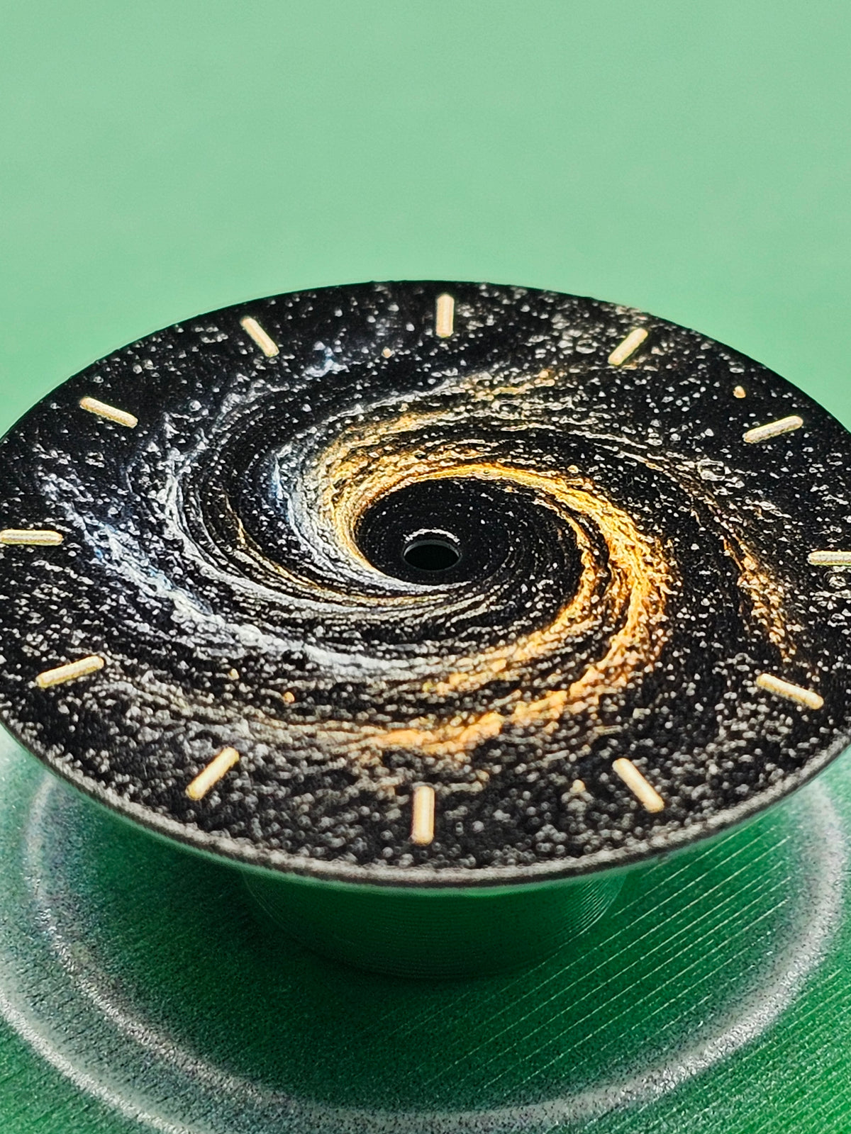 Black Hole NH Dial