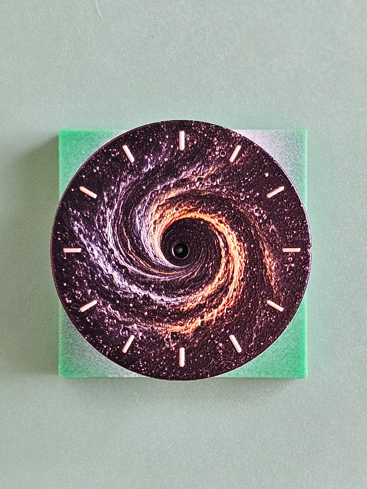 Black Hole NH Dial
