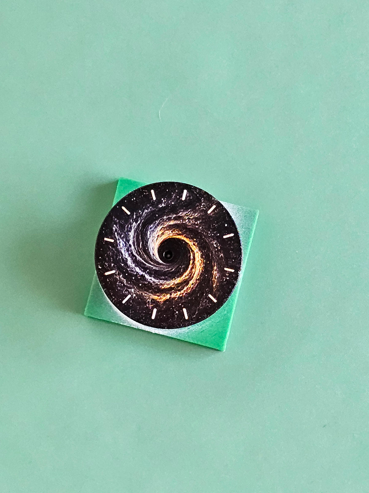 Black Hole NH Dial